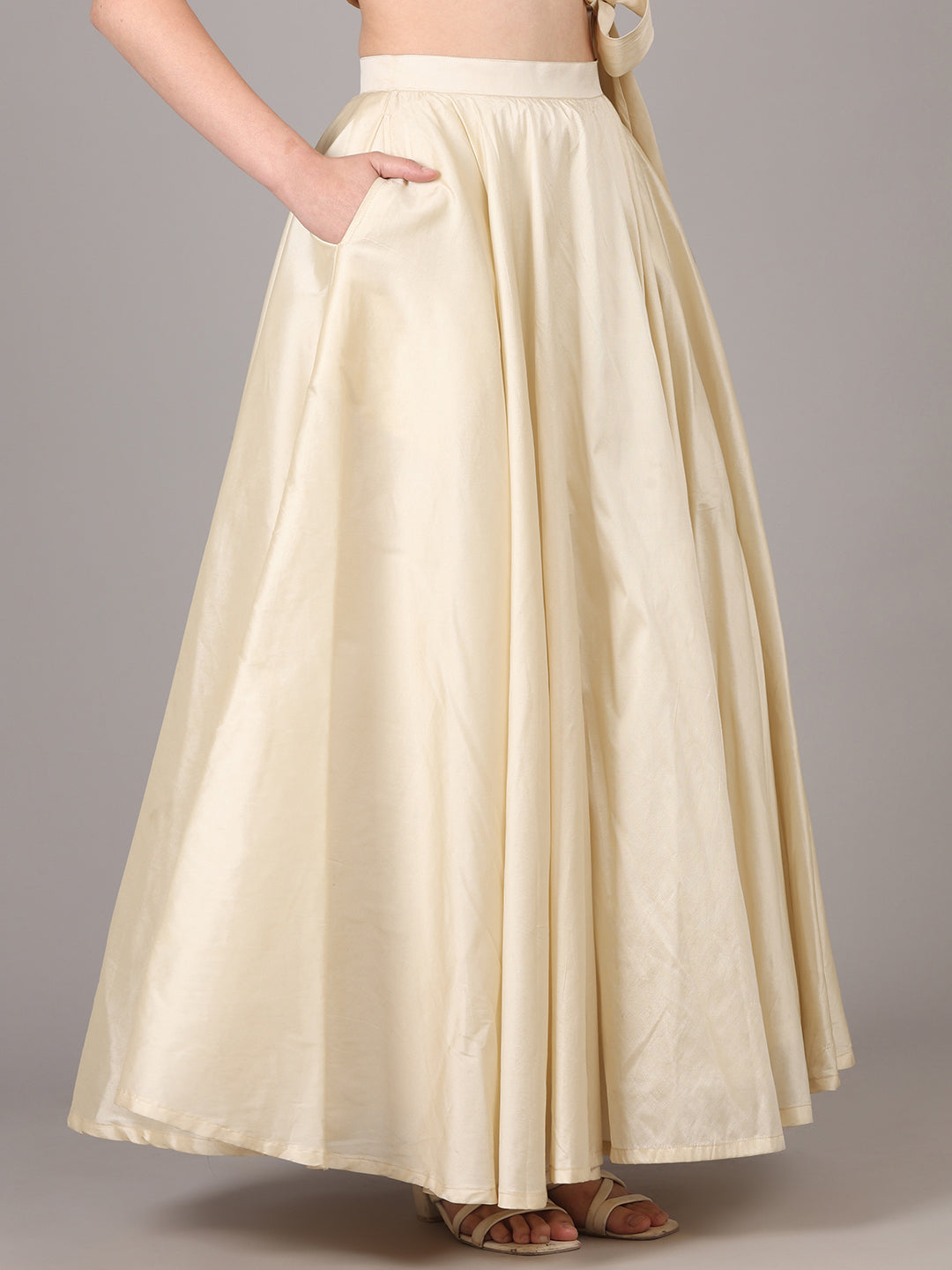 IVORY CROP SKIRT SET