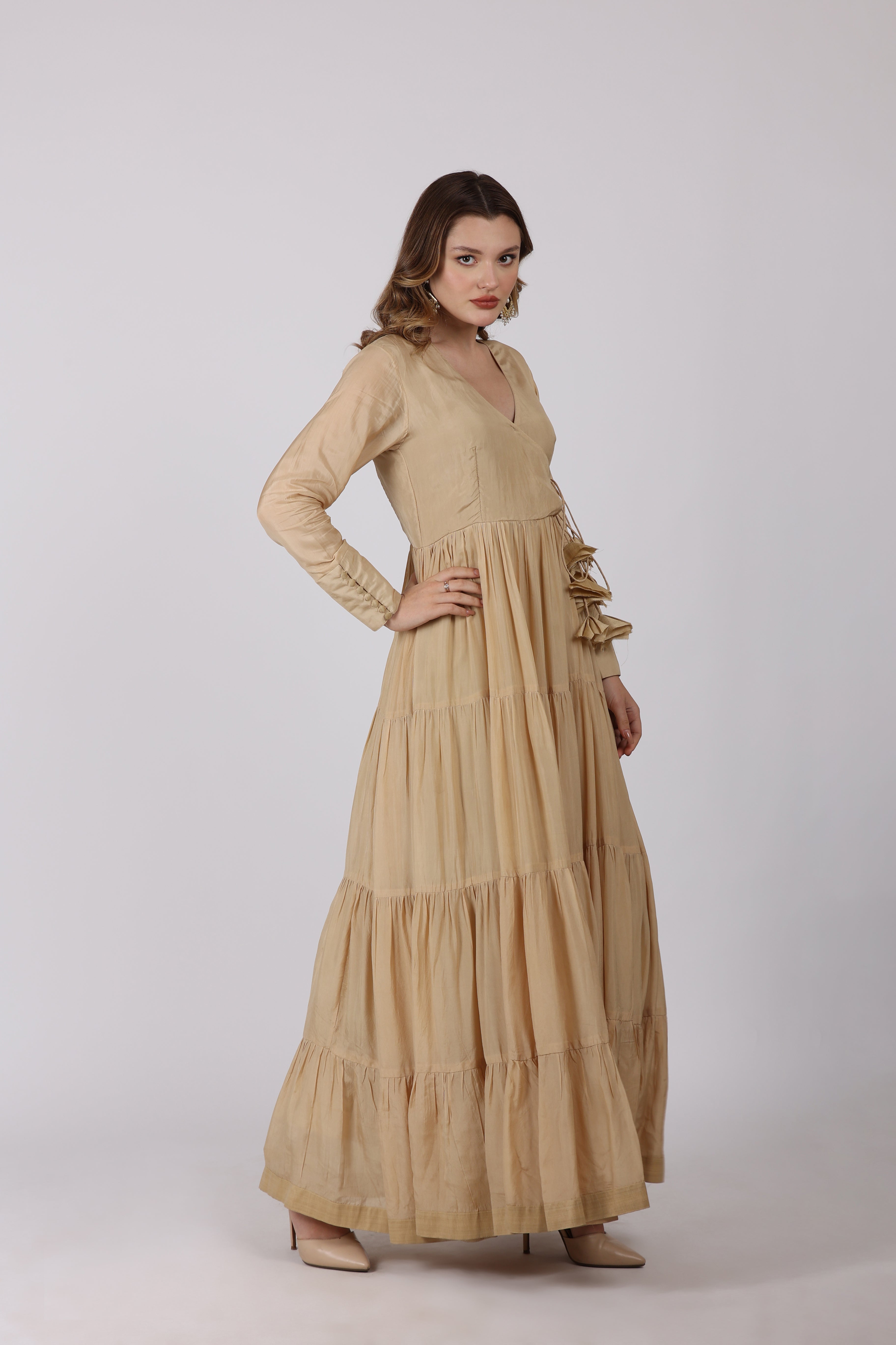 BEIGE TIER ANARKLI